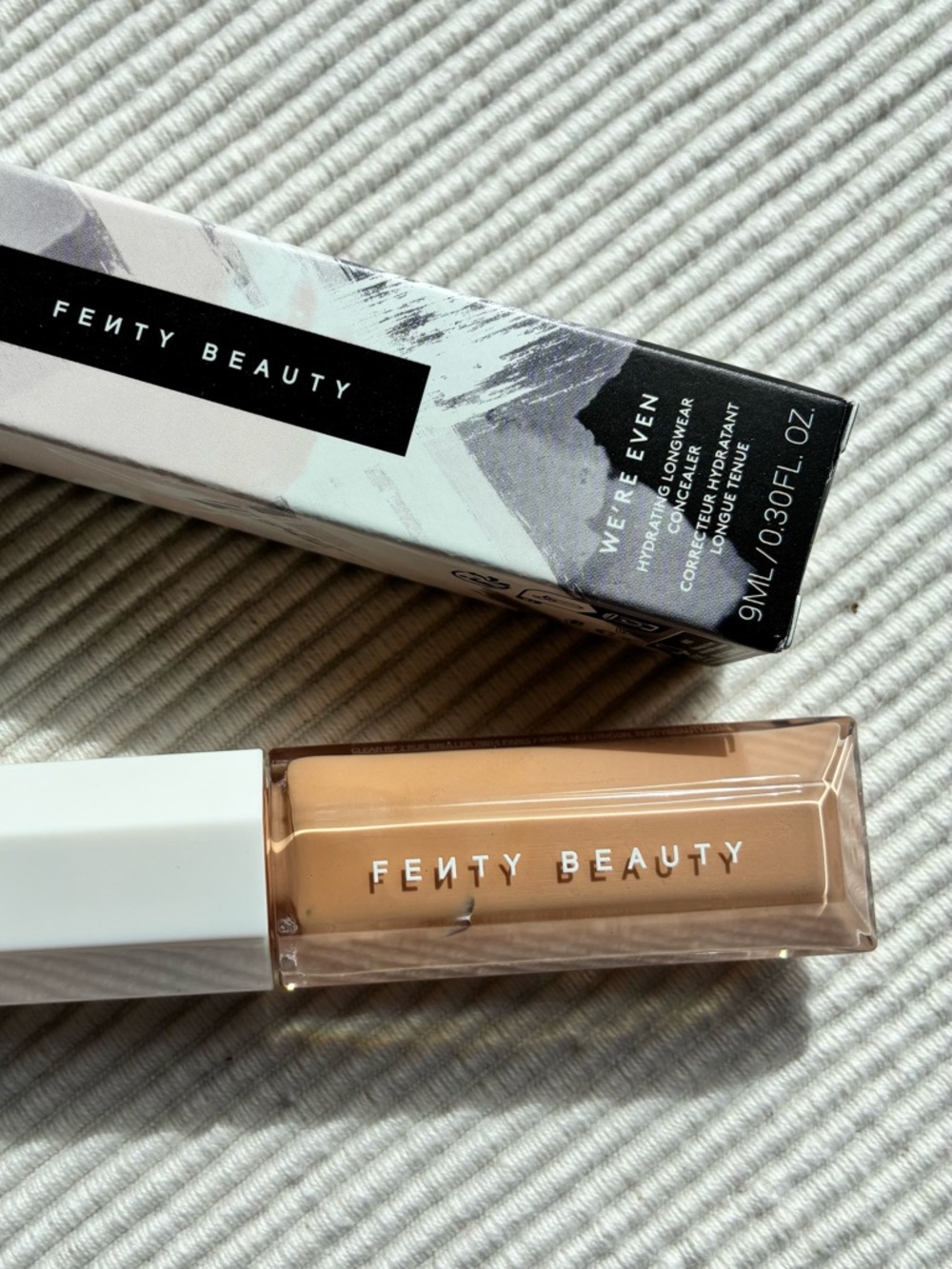 FENTY BEAUTY WE'RE EVEN HYDRATING LONGWEAR CONCEALER - 250w